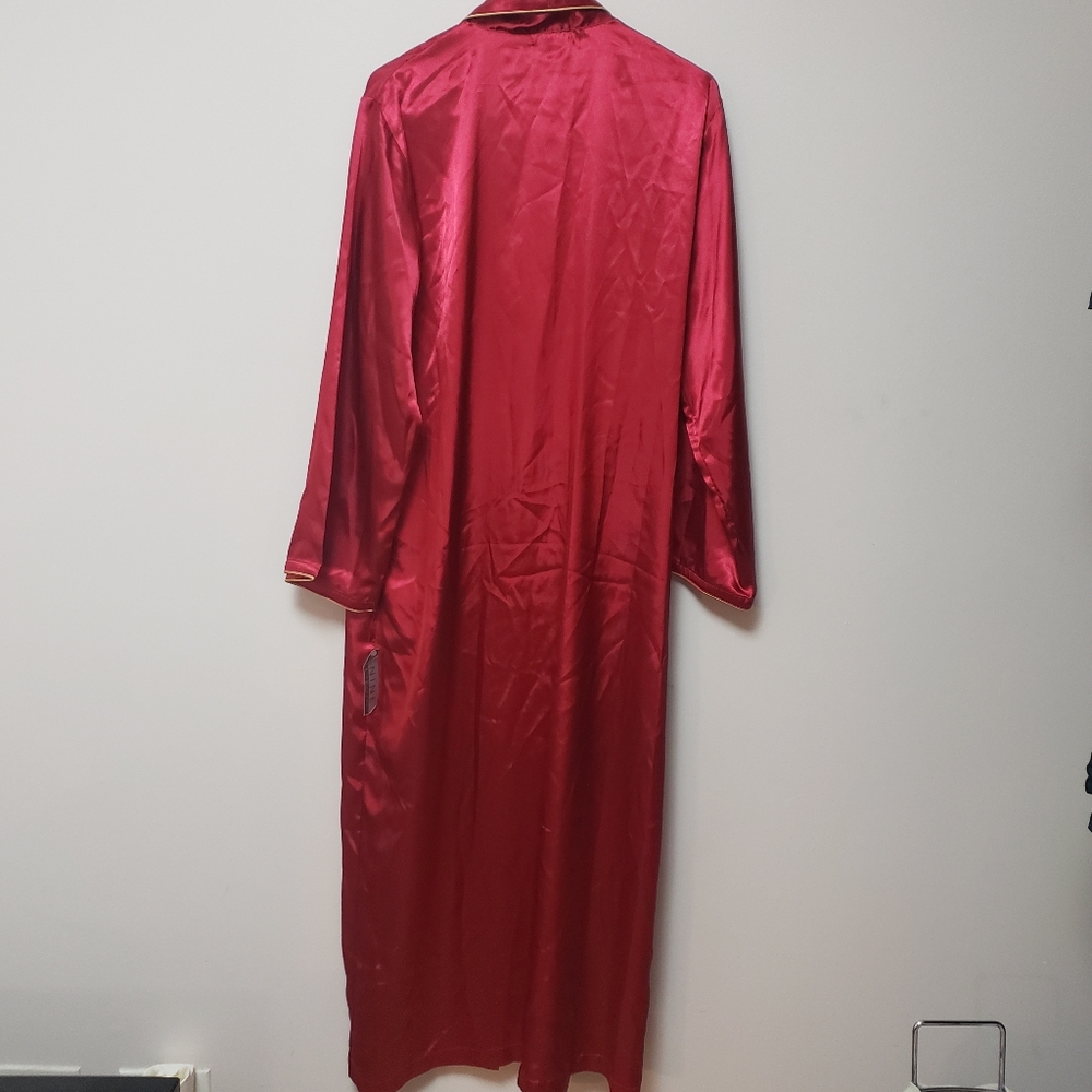 Nine & Co.Red Satin Robe M - Picture 3 of 7